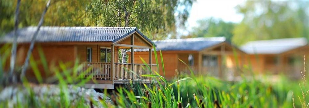 Le Village Du Lac Caravan Park Bruges Exteriör bild